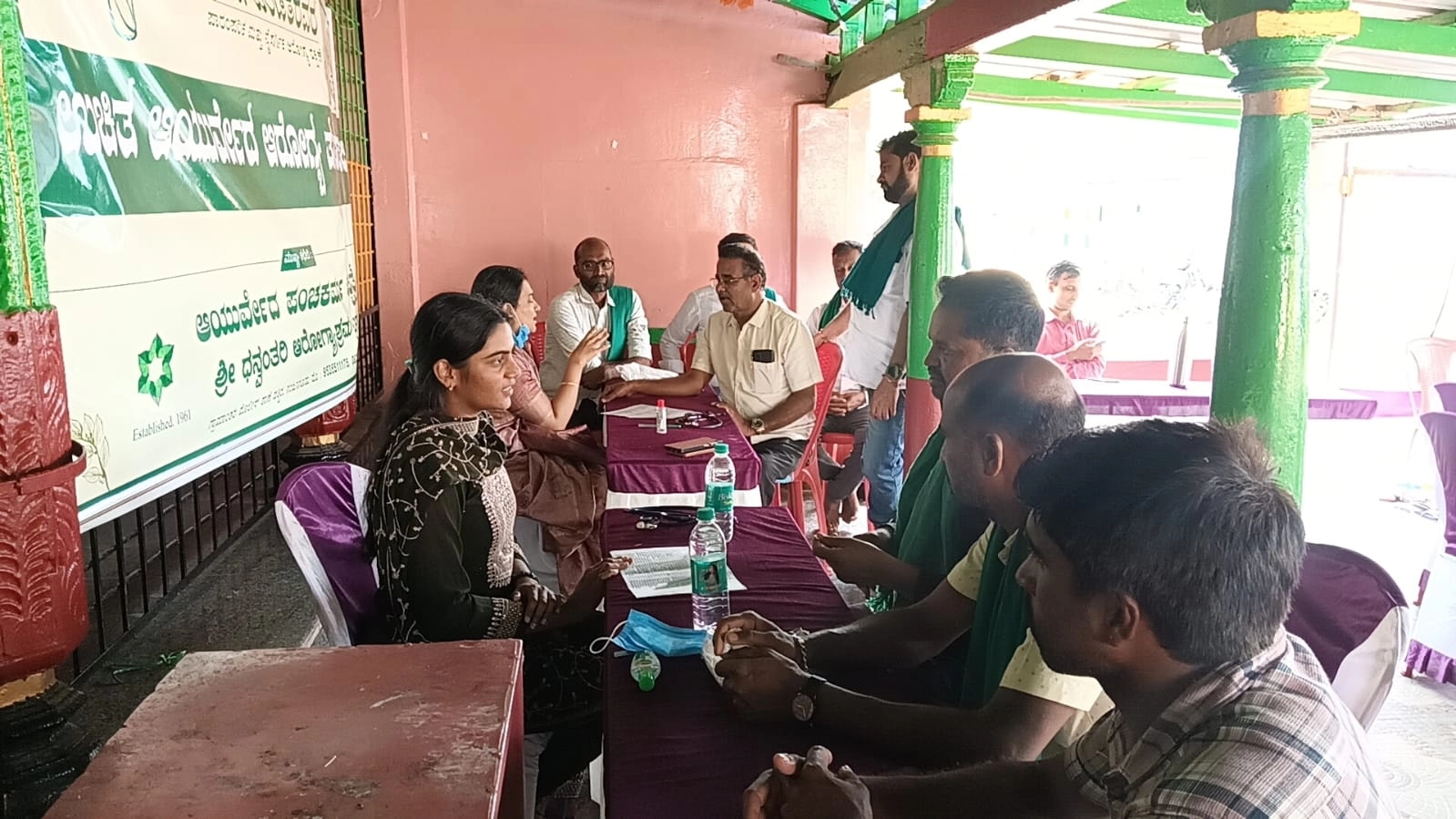 ದೇವಿರಮ್ಮನಹಳ್ಳಿ ಗ್ರಾಮದಲ್ಲಿ ಉಚಿತ ಆಯುರ್ವೇದಿಕ್ ತಪಾಸಣಾ ಶಿಬಿರ - News Karnataka