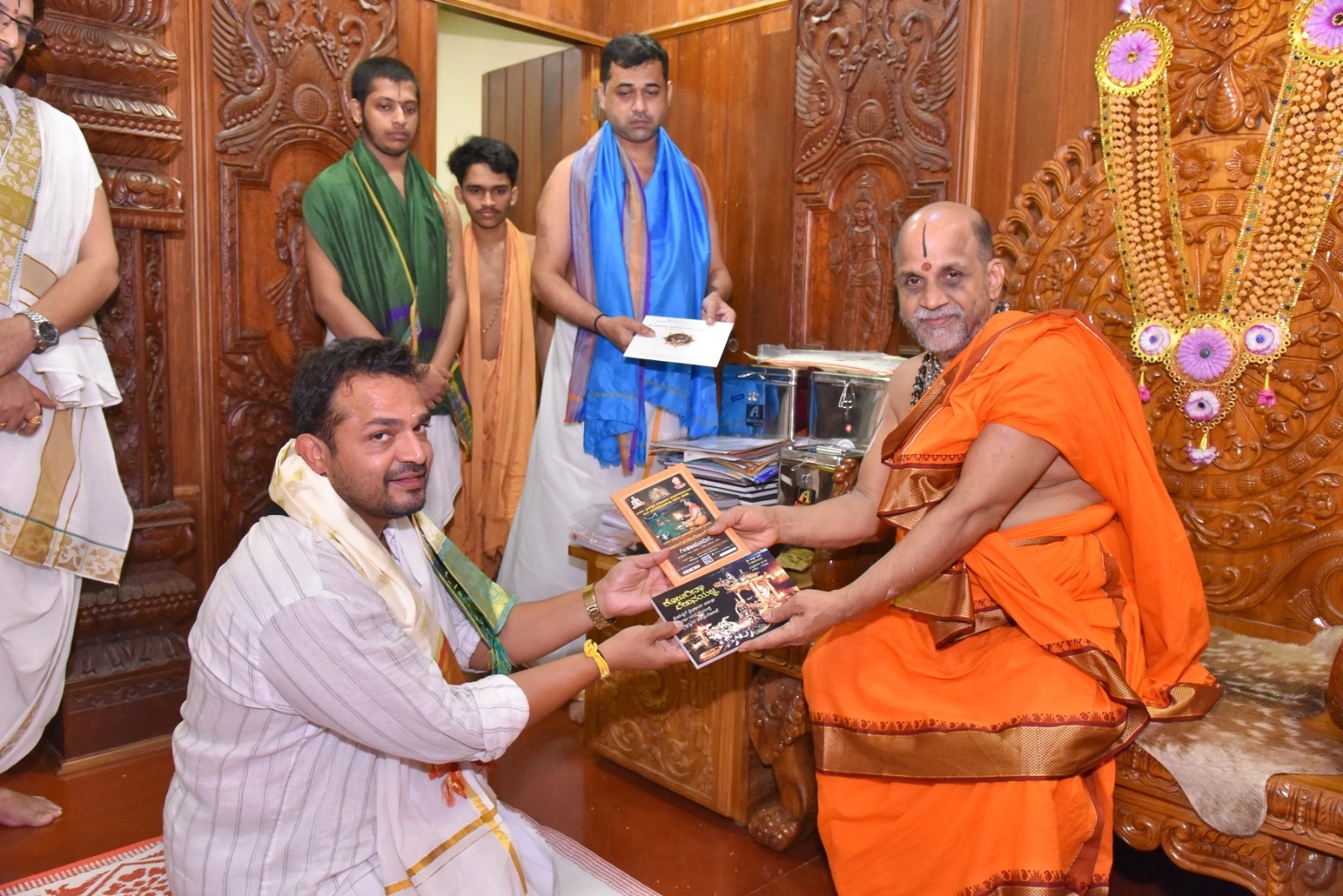 ಉಡುಪಿ ಶ್ರೀಕೃಷ್ಣಮಠಕ್ಕೆ ನಟ ವಿಜಯರಾಘವೇಂದ್ರ ಭೇಟಿ - News Karnataka