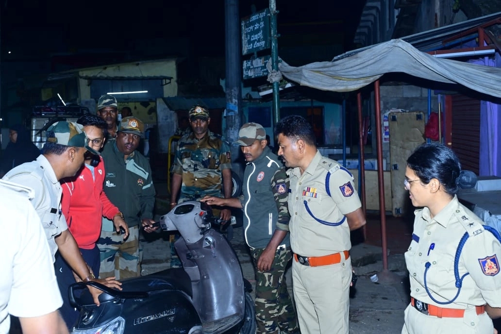 ಮೈಸೂರಲ್ಲಿ ಡ್ರಗ್ಸ್ ಫ್ಯಾಕ್ಟರಿ ಪ್ರಕರಣ; ನೂರಾರು ಕೋಟಿ ಡ್ರಗ್ಸ್ ಸಿಕ್ಕ ಬೆನ್ನಲ್ಲೆ ಪೊಲೀಸರು ಅಲರ್ಟ್! - News Karnataka