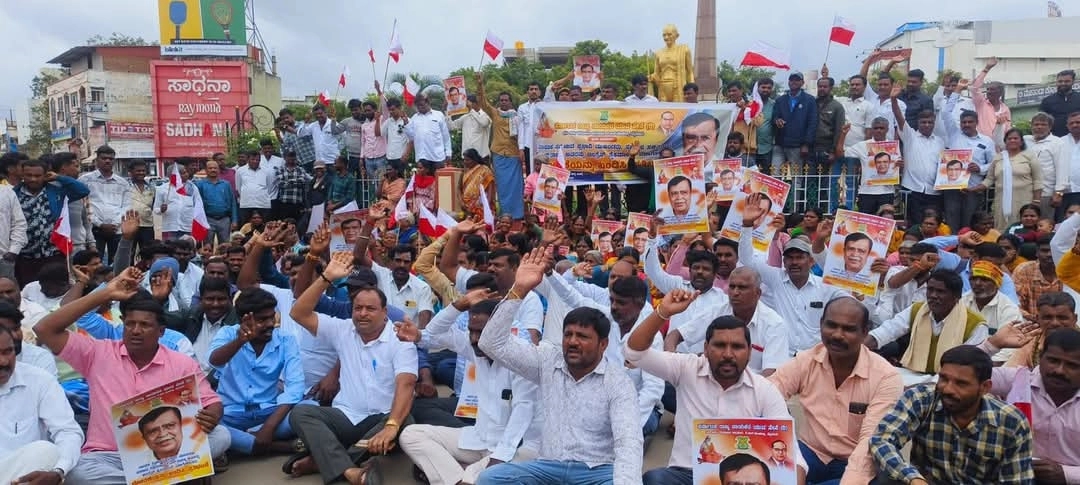 ಸಹಕಾರ ಸಚಿವ ರಾಜಣ್ಣ ವಜಾ ಖಂಡಿಸಿ ನಾಯಕ ಸಮುದಾಯದಿಂದ ಪ್ರತಿಭಟನೆ - News Karnataka