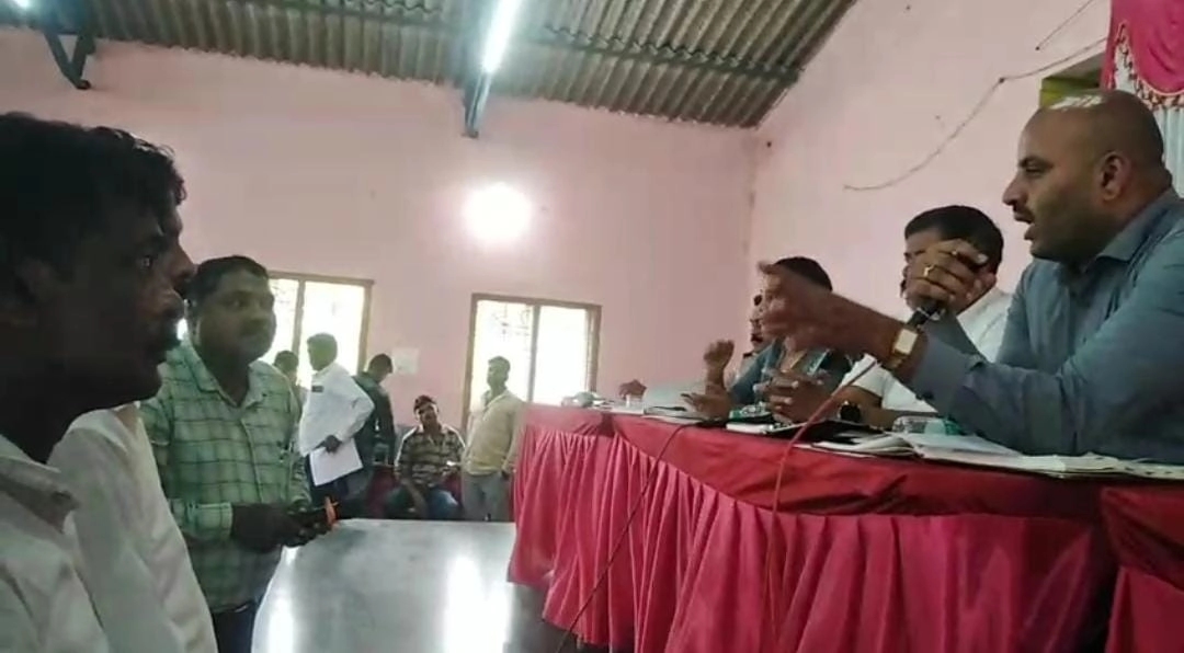 ಅಧಿಕಾರಿಗಳ ಭ್ರಷ್ಟಚಾರದ ವಿರುದ್ದ ಜನಾಕ್ರೋಶ - News Karnataka