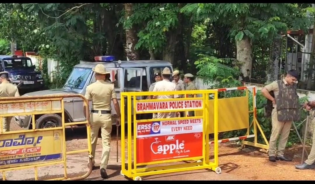 ಮಹೇಶ್ ಶೆಟ್ಟಿ ತಿಮರೋಡಿ ವಿಚಾರಣೆ: ಬ್ರಹ್ಮಾವರ ಠಾಣೆಯ 500 ಮೀಟರ್ ವ್ಯಾಪ್ತಿಯಲ್ಲಿ ನಿಷೇಧಾಜ್ಞೆ - News Karnataka