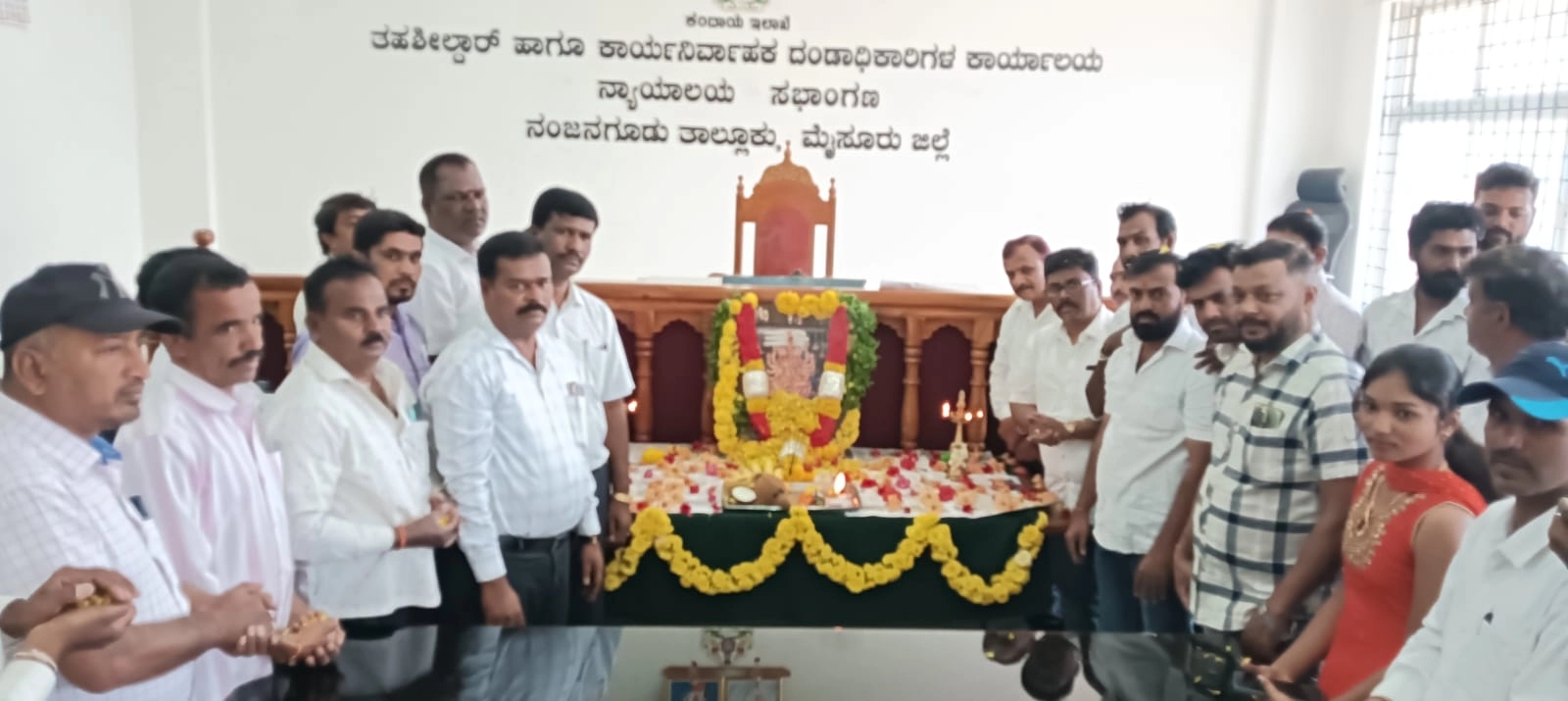 ವಿಶ್ವಕರ್ಮ ಜಯಂತಿಗೆ ಶಾಸಕರು ಹಾಗೂ ತಹಶೀಲ್ದಾರ್ ಗೈರು! - News Karnataka
