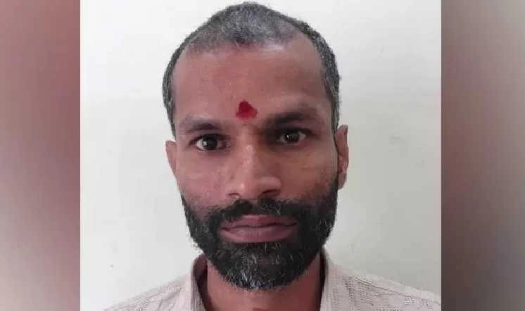 ಪೆಟ್ರೋಲ್ ಕಳ್ಳತನ ಪ್ರಕರಣ: 10 ವರ್ಷಗಳಿಂದ ತಲೆಮರೆಸಿಕೊಂಡಿದ್ದ ಆರೋಪಿ ಬಂಧನ! - News Karnataka
