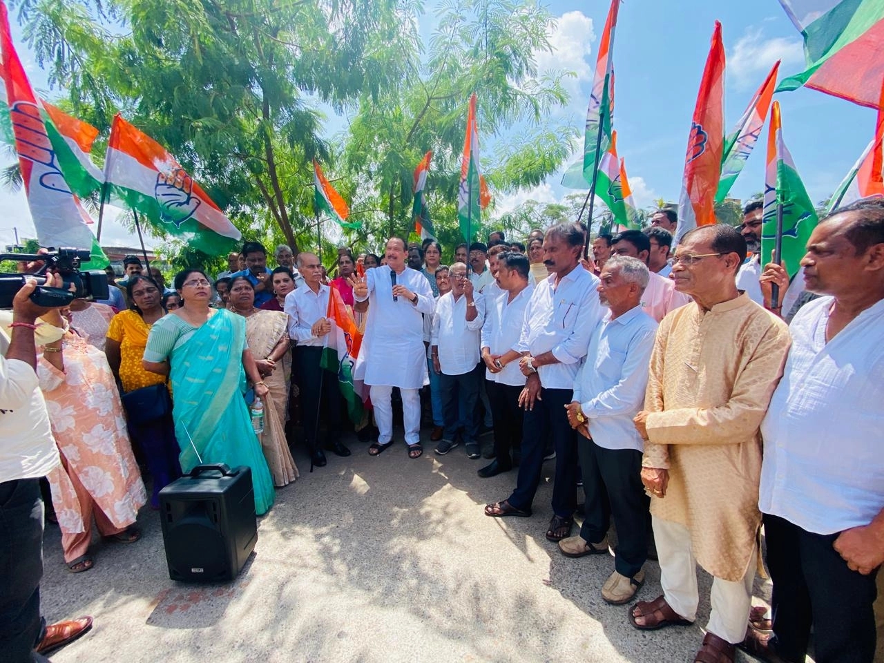 ಜೆಪ್ಪು ಮಹಾಕಾಳಿಪಡ್ಪು ಅಂಡರ್ಬ್ರಿಜ್ಡ್ ಕಾಮಗಾರಿ ಪೂರ್ಣಗೊಳ್ಳದೇ ಉಂಟಾಗಿರುವ ತೊಂದರೆಯ ಬಗ್ಗೆ ಖಂಡಿಸಿ ಕಾಂಗ್ರೆಸ್ ನಿಂದ ಪ್ರತಿಭಟನೆ - News Karnataka