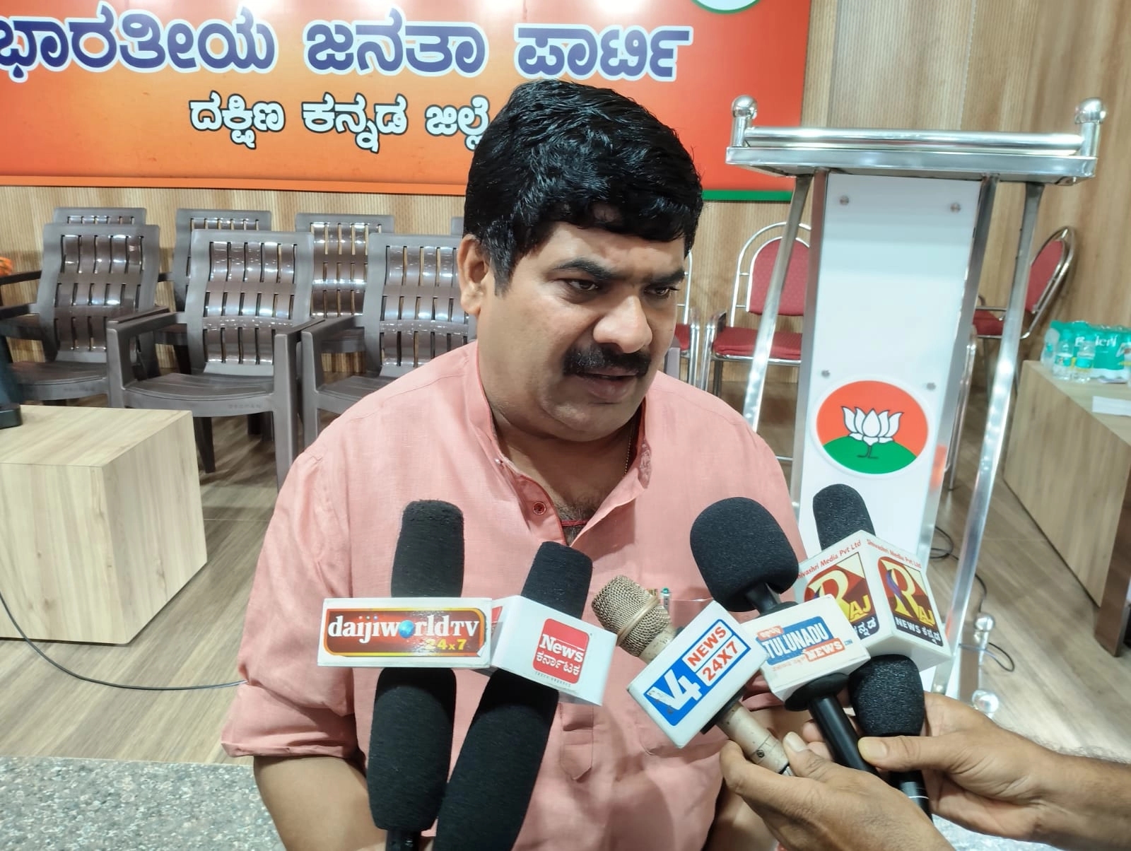 ಪ್ರಿಯಾಂಕ್ ಖರ್ಗೆ ಅವರ ಯೋಗ್ಯತೆಯಿಂದ ಸಚಿವ ಆಗಿಲ್ಲ: ಶಾಸಕ ವೇದವ್ಯಾಸ್ ಕಾಮತ್ - News Karnataka