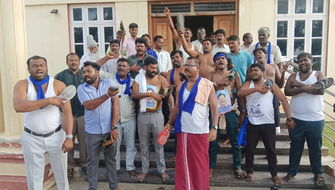 ಅವಾಚ್ಯ ಶಬ್ದ ಬಳಕೆ ಆರೋಪ, ಒಳ ಮೀಸಲಾತಿ ಸಮಿತಿಯಿಂದ ಆಕ್ರೋಶ..! - News Karnataka