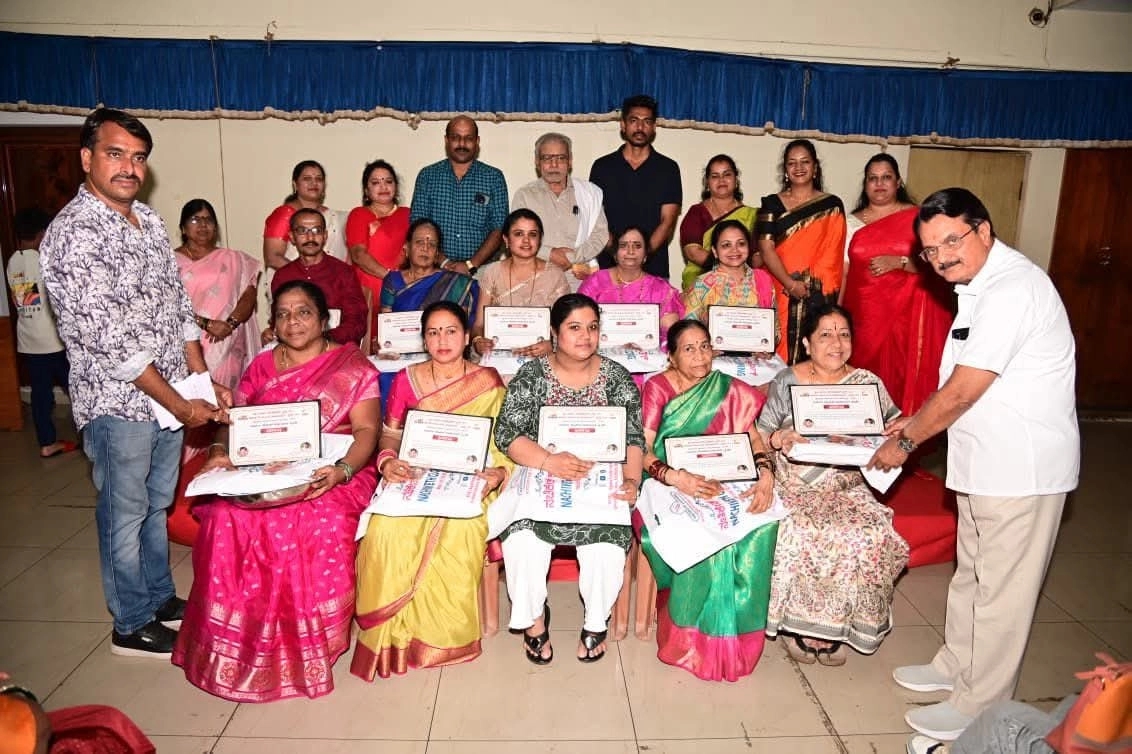 ದಸರಾ ಮನೆಮನೆ ಗೊಂಬೆ ಸ್ಪರ್ಧೆ, ವಿಜೇತರಿಗೆ ಬಹುಮಾನ ವಿತರಣೆ - News Karnataka