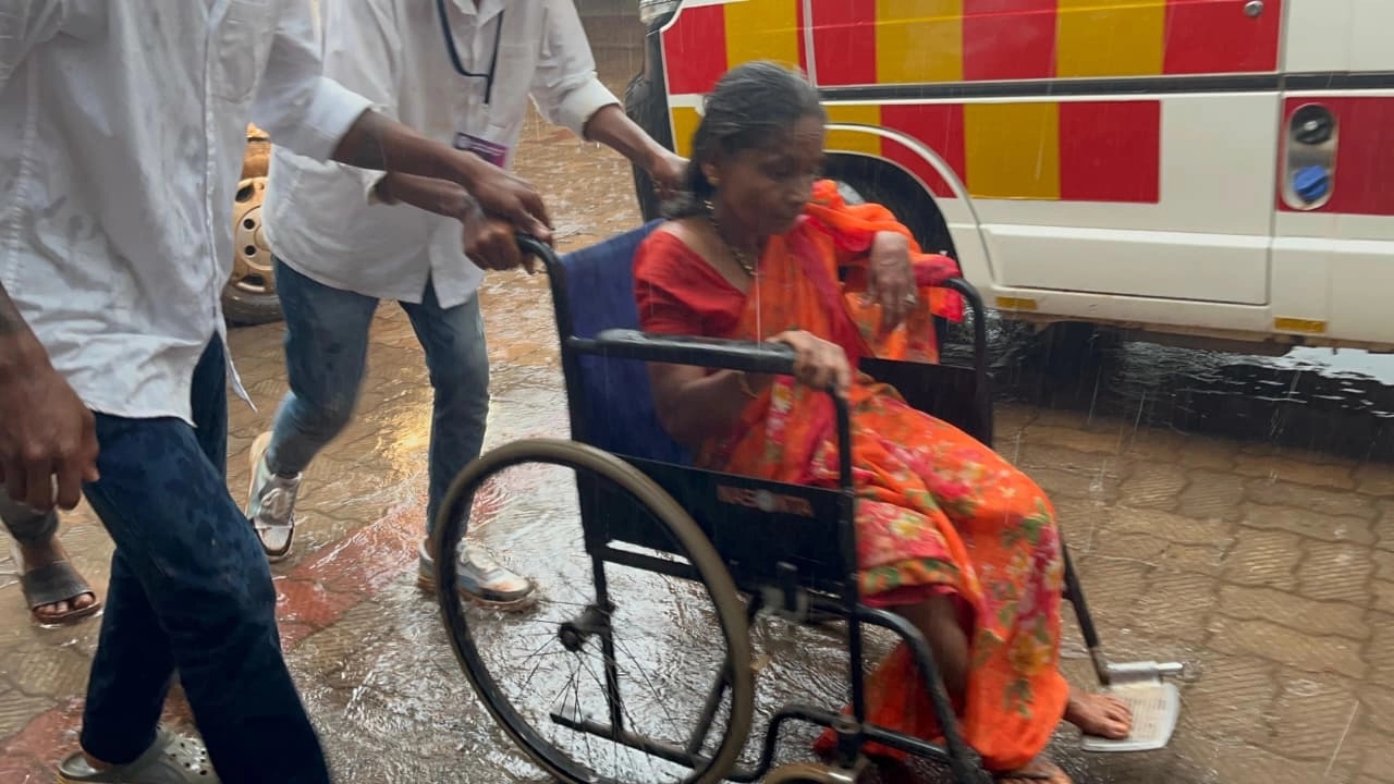 ಮಂಗಳೂರು: ಸಿ.ಎಂ ಸಿದ್ದರಾಮಯ್ಯ ಭಾಗವಹಿಸಿದ ಕಾರ್ಯಕ್ರಮದಲ್ಲಿ ನೂಕು ನುಗ್ಗಲು; 11ಕ್ಕೂ ಹೆಚ್ಚು ಜನ ಅಸ್ವಸ್ಥ - News Karnataka