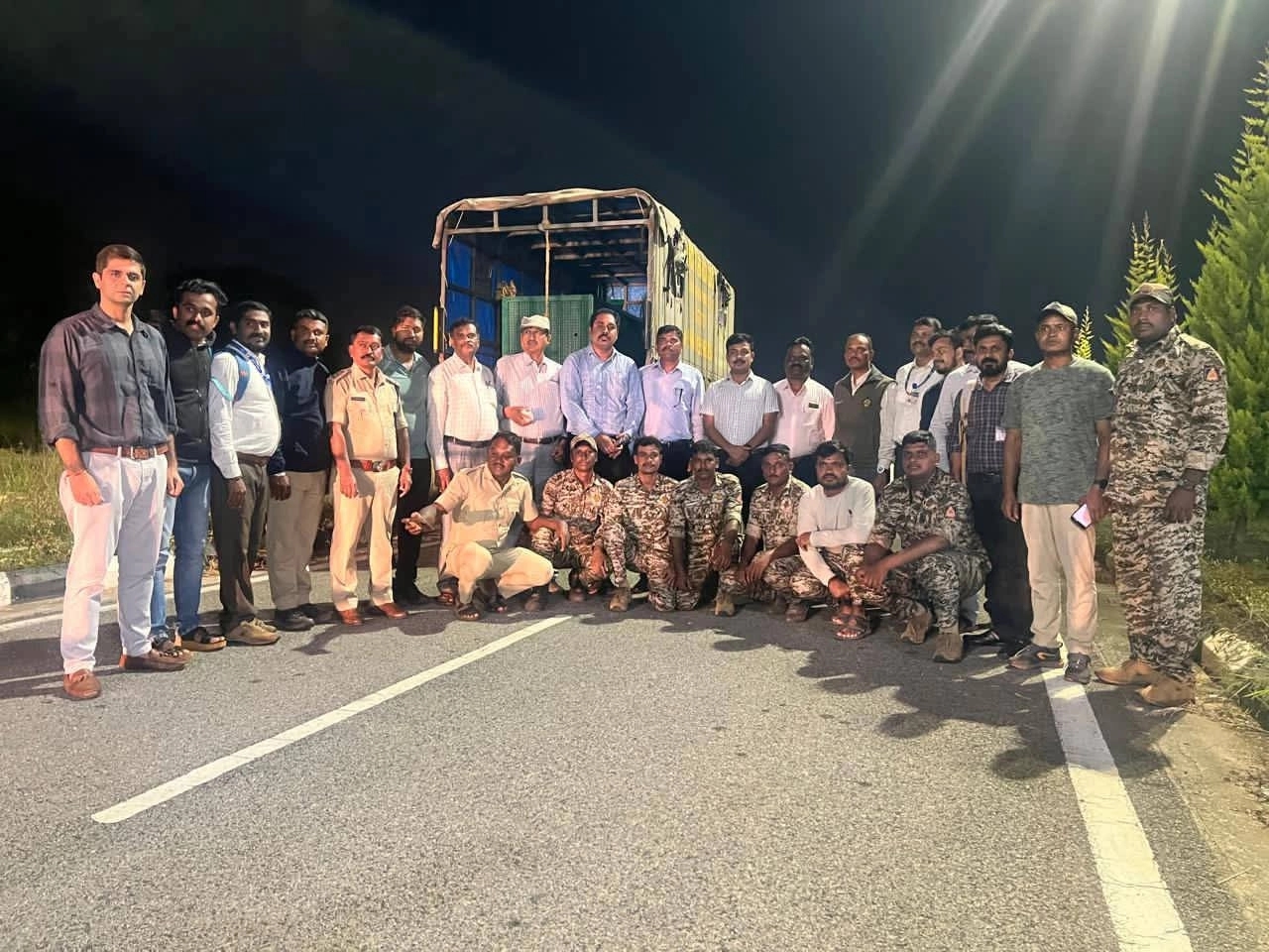 ಹುಲಿಮರಿ ಸೆರೆ, ತಾಯಿ ಹಾಗೂ ಇನ್ನೆರಡು ಮರಿಗಳ ಸೆರೆಗಾಗಿ ಕಾರ್ಯಾಚರಣೆ - News Karnataka