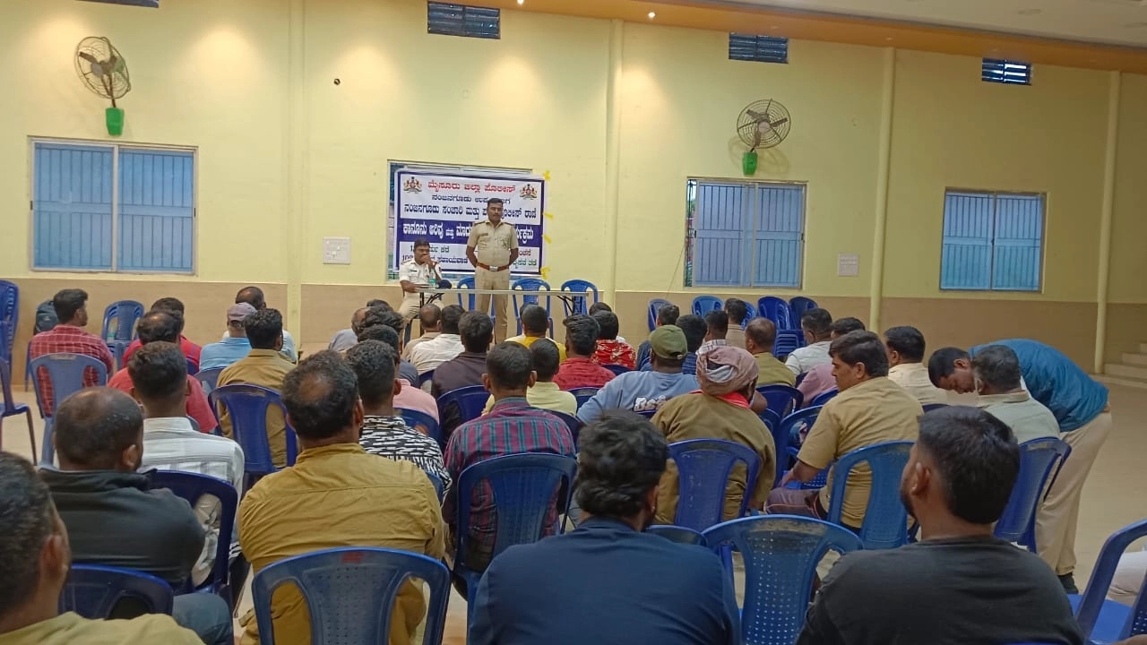 ನಂಜನಗೂಡಿನಲ್ಲಿ ಆಟೋ ಚಾಲಕರು ಮತ್ತು ಮಾಲೀಕರ ತುರ್ತು ಸಭೆ - News Karnataka