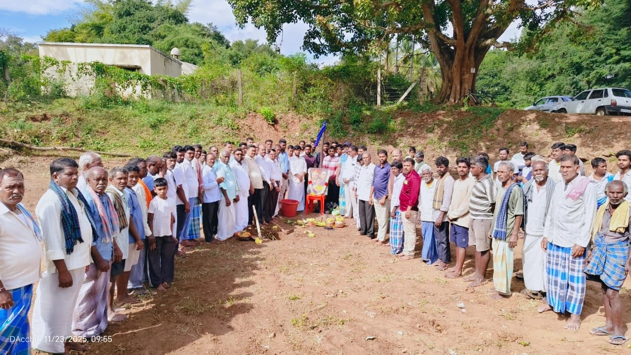 ಡಾ.ಬಿ.ಆರ್ ಅಂಬೇಡ್ಕರ್ ಪ್ರತಿಮೆ ನಿರ್ಮಾಣಕ್ಕೆ ಗುದ್ದಲಿ ಪೂಜೆ - News Karnataka