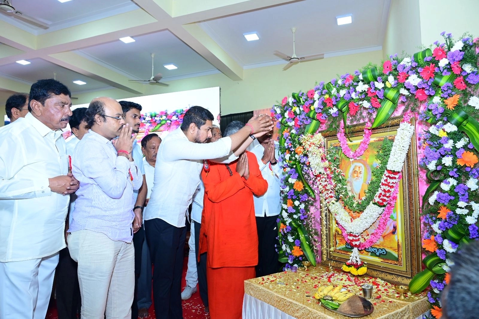 ನಂಜನಗೂಡಿನಲ್ಲಿ ಅದ್ದೂರಿಯಾಗಿ ವಾಲ್ಮೀಕಿ ಜಯಂತಿ ಆಚರಣೆ - News Karnataka