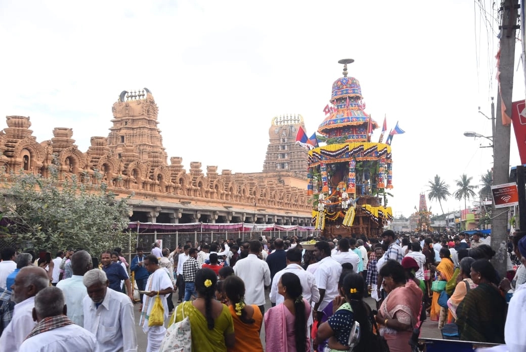 ನಂಜನಗೂಡಿನಲ್ಲಿ ಚಿಕ್ಕಜಾತ್ರೆ ಸಂಭ್ರಮ, ವಿಜೃಂಭಣೆಯಿಂದ ಜರುಗಿದ ರಥೋತ್ಸವ - News Karnataka