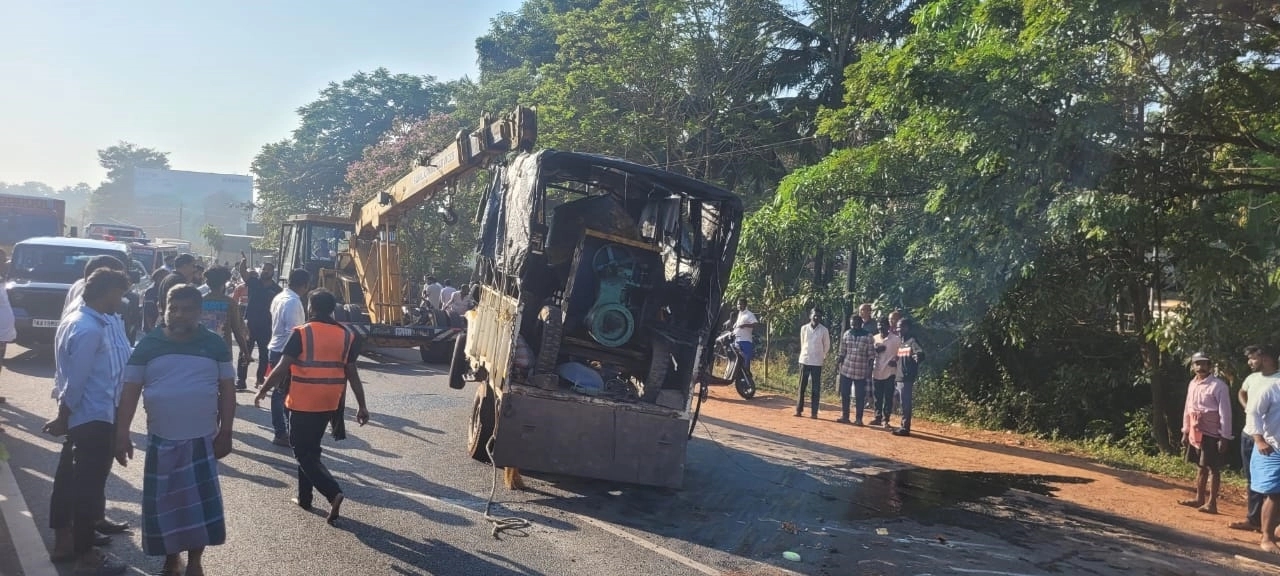 ಹೆಜಮಾಡಿ: ಟಯರ್ ಸ್ಪೋಟಗೊಂಡು ಮಗುಚಿದ ಟೆಂಪೋ – ಕಾರ್ಮಿಕ ಮಹಿಳೆ ಸಾವು - News Karnataka