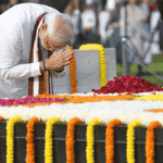 PM Modi pays tributes to Mahatma Gandhi, urges all to buy khadi