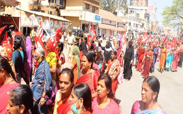 Chikkamagaluru: Protest demanding fulfilment of various demands