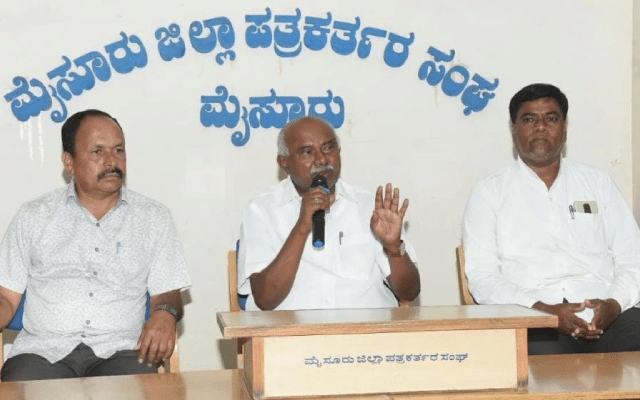 Mysore/Mysuru: Lingayat Vokkaligas are being manipulated, says H. Vishwanath