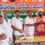 Gururaj Gantihole visits BJP office in Byndur