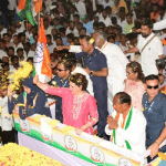Kalaburagi: Priyanka Gandhi vadra holds roadshow in support of Congress candidates