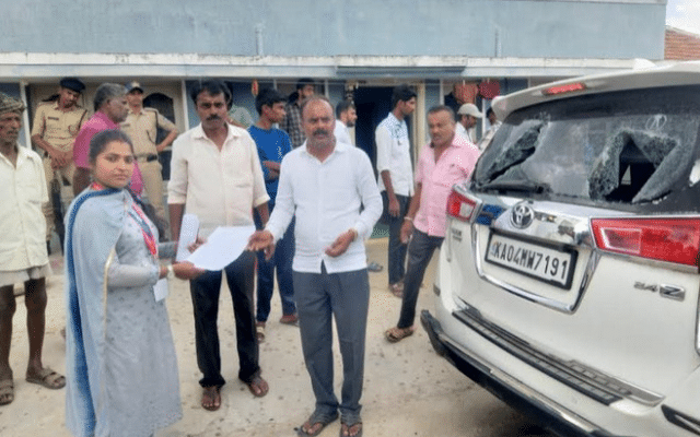 Devaraje Gowda demands to stop elections in Holenarasipura