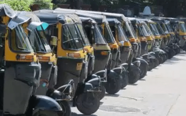 Dilip Argekar: Govt should give financial package to auto drivers