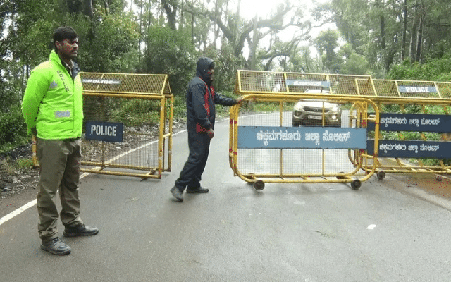 Entry restrictions for those going to Mullayanagiri hill