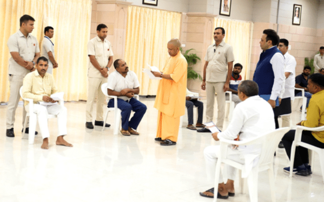 Yogi Adityanath releases funds for homeopathy education