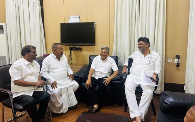 Shettar's challenge to BJP: Two former MLAs set to join Congress