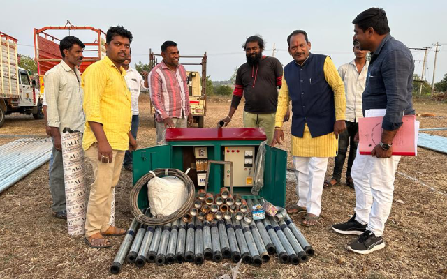MLA Prabhu Chavan distributes pump sets to farmer beneficiaries